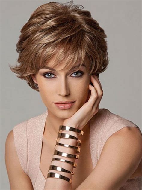 ladies short layered hairstyles